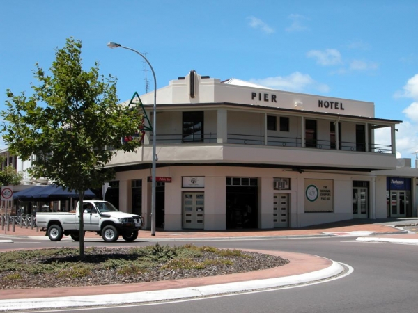 Pier Hotel