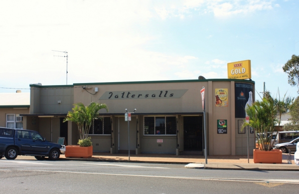 Tattersalls Hotel