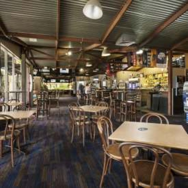 Club Hotel Ferntree Gully